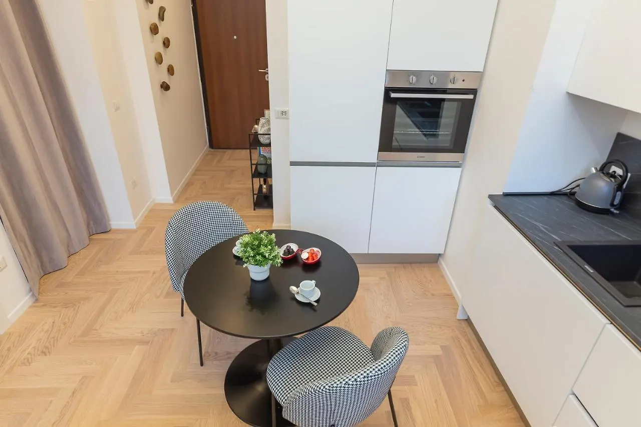 I Host Apartment - Val Strona ミラノ